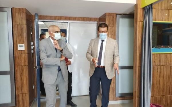 رئيس جامعة المنصورة يتفقد المراحل  النهائية لتطوير وتحديث الوحدات الطبية بالمستشفيات والمراكز الطبية المتخصصة