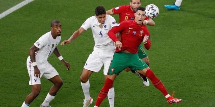 وزير الشباب والرياضة ورئيس الاتحاد الدولي