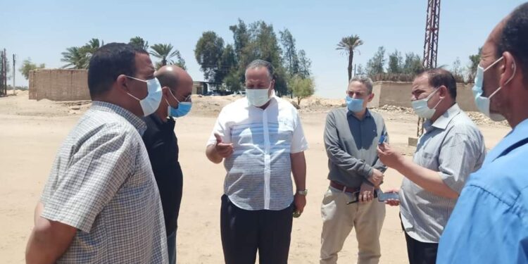 السكرتير المساعد لمحافظ أسيوط يتفقد مشروع الثروة الحيوانية بأبنوب والفتح.