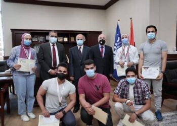 جامعة بدر تكرم طلابها الحاصلين على المراكز الأولى