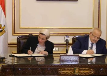 فؤاد والخشت : يوقعان مذكرة تفاهم لإعداد “برنامج جامعى لعلوم البيئة “.