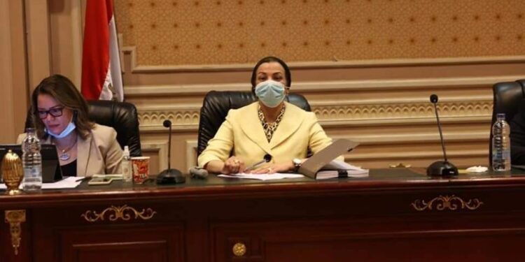 د.فؤاد: تستعرض مع أعضاء لجنة الطاقة والبيئة بمجلس النواب مسودة اللائحة التنفيذية لقانون المخلفات.