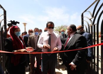 وزير التعليم العالي والبحث العلمي ورئيس جامعة حلوان يتفقدان لجان امتحانات نهاية العام الدراسى.