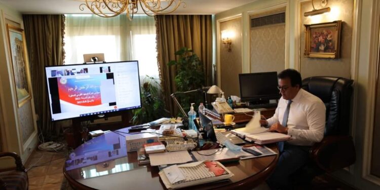 وزير التعليم العالي يرأس اجتماع المعهد القومي للمعايرة.