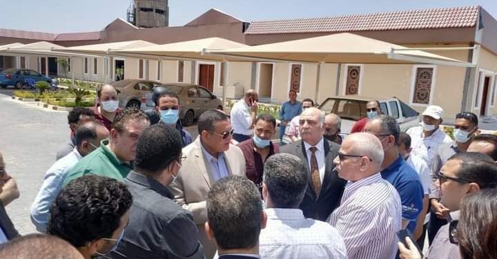 محافظ البحيرة يقوم بجولة تفقدية بمدينة دمنهور .