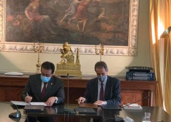 وزير التعليم العالى يوقع مذكرة تفاهم للتعاون المشترك مع نظيره البرتغالى