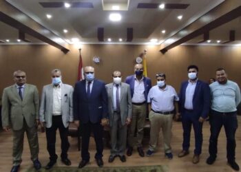 رئيس جامعة بني سويف يتفقد امتحانات الدراسات العليا بكلية الطب