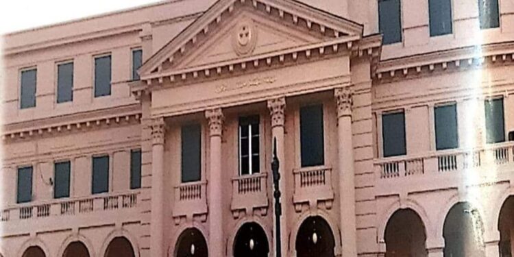 مدبولي : يستعرض أعمال تطوير الشهر العقاري والتوثيق والخدمات المُميكنة المستحدثة.