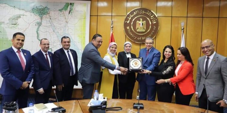 سعفان : نأمل في عمل مليون مشروع صغير يزداد سنويا لتحقيق التشغيل الكامل والقضاء علي البطالة.