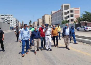 الغضبان : يتفقد أعمال تطوير شارع عبد الرحمن شكرى بالضواحي وقرب الانتهاء من أعمال التطوير.