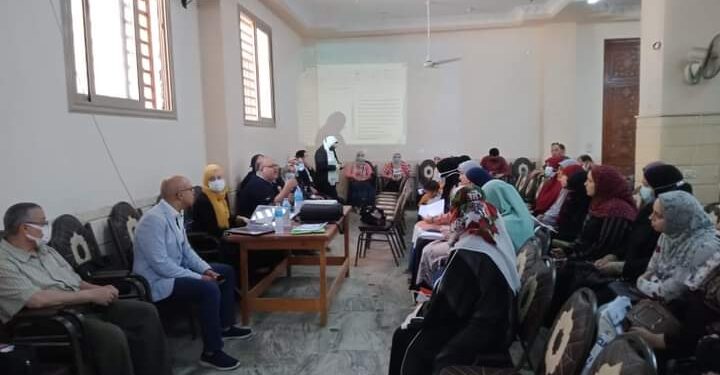 لتقديم خدماتها إلى أهالي قرية كفر الترعة قافلة جامعة المنصورة المتكاملة “جسور التنمية (1)”  بمركز شربين