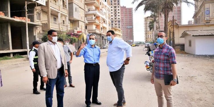 محافظ الغربية في جولة صباحية لمتابعة أعمال الرصف بالمحلة الكبرى وسمنود.