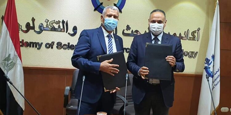 أكاديمية البحث العلمي وهيئة تنمية الصعيد يوقعا بروتوكول لرفع مستوي معيشة الأفراد في التجمعات النائية.