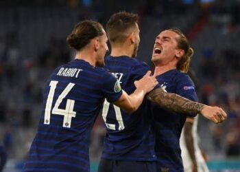 فرنسا تهزم ألمانيا بأقدام ألمانية في قمة الجولة الأولى من اليورو