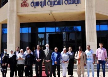 بالتعاون بين الجامعة المصرية الروسية وجمعية الخريجين غرس شجرة الصداقة المصرية – الروسية.. 