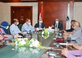 الفقي يجتمع بوحده "حياة كريمة " بسوهاج ويشدد علي المتابعة المستمرة