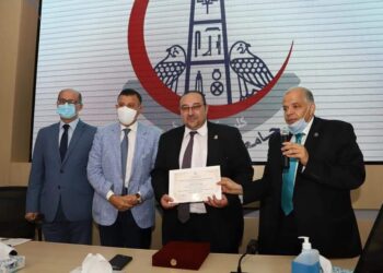 جامعة عين شمس تختار مستشفي عين شمس بالعبور كبطلتها لعام ٢٠٢٠-٢٠٢١.