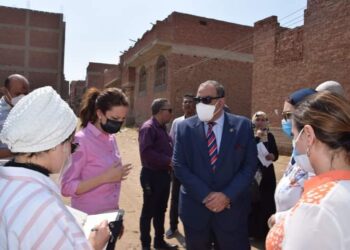 نائب رئيس جامعة حلوان يلتقي نائب محافظ الجيزة لتفعيل المبادرة الرئاسية “حياة كريمة”