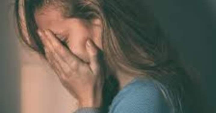 انجذاب الرجل للمرأة الجميلة المعتنية بنفسها ولكنه يبتعد عن سبعة أنواع من النساء .