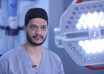 توضيح علاقة عملية تكميم المعدة بعلاج تأخر الحمل.