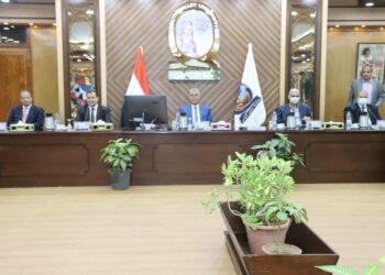  جامعة جنوب الوادي يقرر صرف مكافأة 700 جنيه بمناسبة عيد الأضحى المبارك.