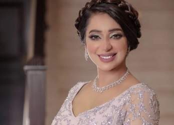 المطربة فاطمة زهرة العين تطرح أغنية جديدة وعمل مشترك مع إبنتها “روضة”.