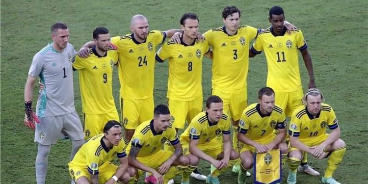 السويد تتصدر مجموعتها في اليورو بفوز على سلوفاكيا بهدف نظيف