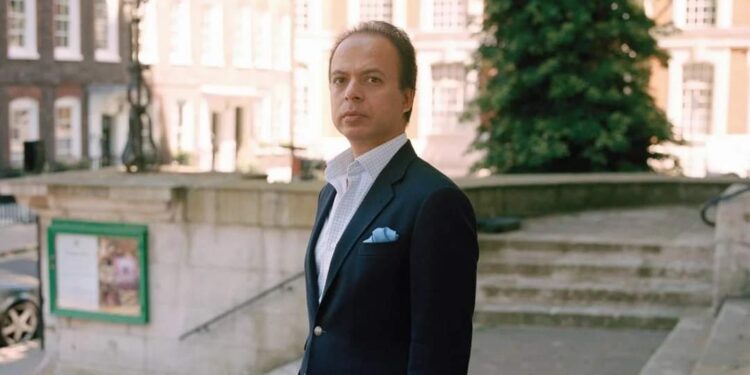 رحلة داخل بريطانيا المسلمة عبر كتاب “بين المساجد “