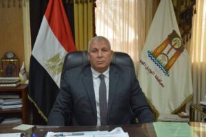 الوادى الجديد : المحافظ يعتمد حركة رؤساء قري مركز الخارجة