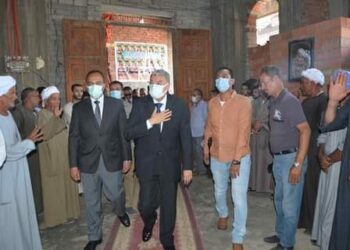 السفير القبرصى فى رفقة محافظ المنيا وحضورصلاة الجنازة على ضحايا الحرائق بقبرص