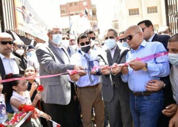 افتتاح ملعبين بمركز شباب