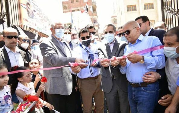 افتتاح ملعبين بمركز شباب