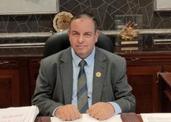 جمارك سفاجا تضبط 14 محاولة تهرب جمركى لعدد من الأسلحة البيضاء والهواتف المحمولة