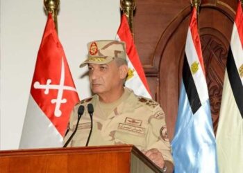 وزير الدفاع والإنتاج الحربى يلتقى عدداً من الضباط المعينين لتولى الوظائف القيادية بالقوات المسلحة