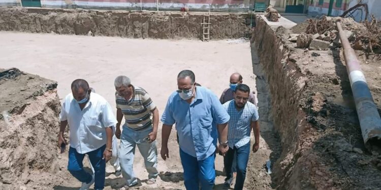 محافظ أسيوط : بدء العمل بمجمعات الخدمات بالقرى ضمن مبادرة تطوير الريف المصري.