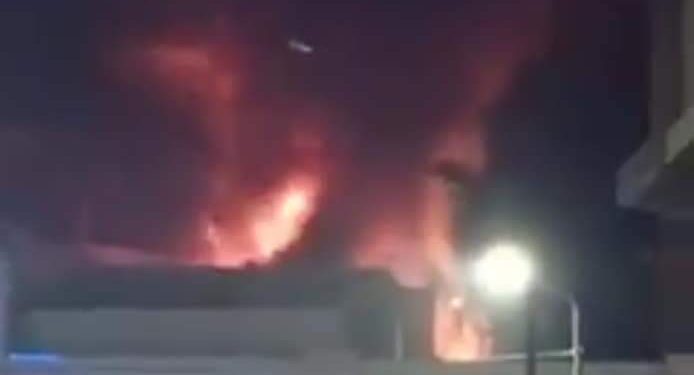 عاجل .. حريق هائل بفندق هيلتون سيدي بشر