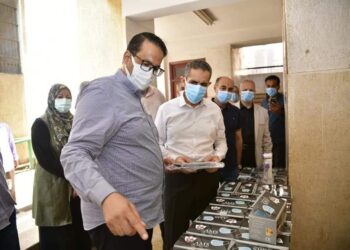 محافظ الغربية يتفقد مدارس السنطة وزفتى لمتابعة آخر الاستعدادات لاستقبال امتحانات الثانوية العامة.