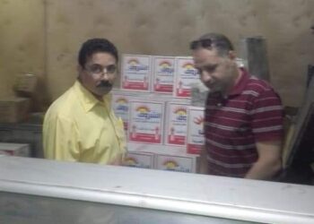 حميدة وأبو هاشم فى مهاجمه لأسواق كفر الزيات غربية وضبط كميات لحوم فاسدة.