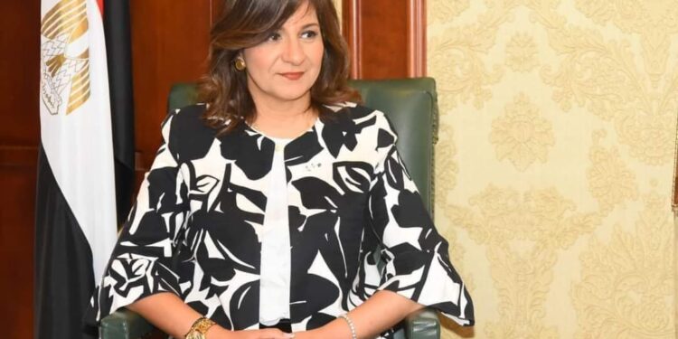 وزيرة الهجرة: أزمة العالقين عكست امتداد عمق العلاقات الأخوية الراسخة بين مصر والإمارات.