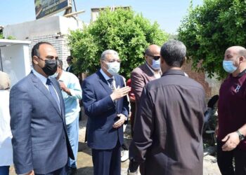 محافظ المنيا: يتابع سير امتحانات الثانوية العامة بعدد من اللجان.