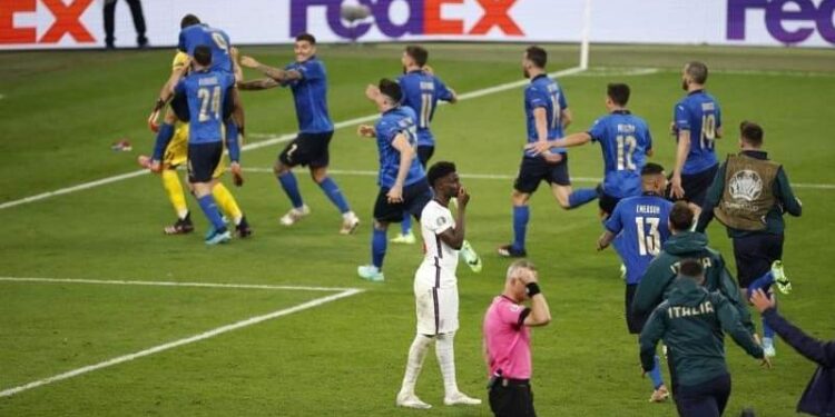 إيطاليا بطلة أوربا