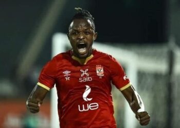 الأهلى يواصل مطاردة غريمة  ويزحف نحو القمة بهدوء