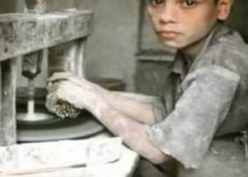 ملائكة تكد وتكدح وتعمل !