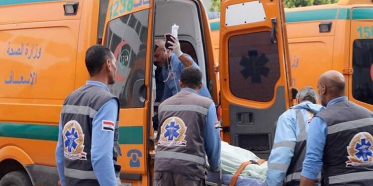 تم العثور علي شخص مطعون بسلاح أبيض بطريق الفيوم القاهرة