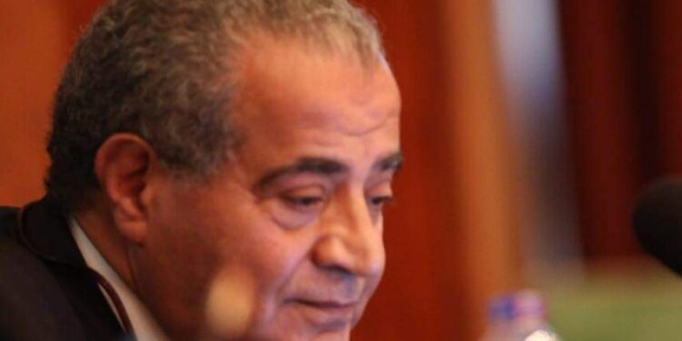 استعدادا لعيد الاضحى المبارك وزير التموين طرح 10 آلاف رأس من الخراف الحية بسعر 65 جنيها للكيلو