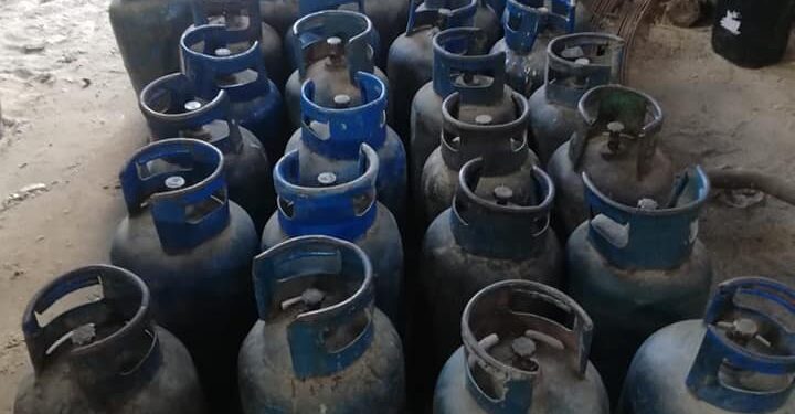 ضبط مسؤول مستودع بوتاجاز يتلاعب بالاسعار والبيع بالسوق السوداء