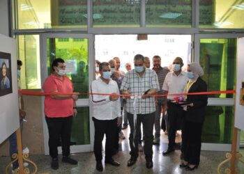 رئيس جامعة كفر الشيخ يفتتح معرض الفنون التشكيلية لطلاب مركز الفنون