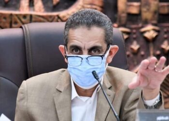 محافظ الغربية يناقش طرح عدد من المشروعات بنظام حق الانتفاع