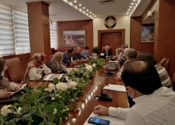 محافظ بورسعيد يتابع أعمال توصيل المرافق لمستشفى الصحة النفسية و مستشفى الجامعة بالضواحى .