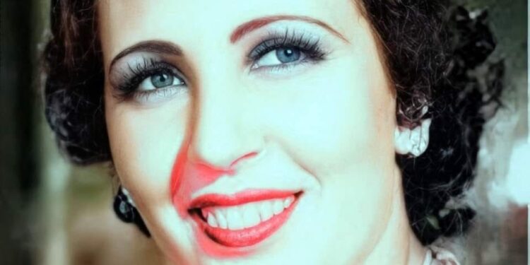 عذراء السينما المصرية صاحبة أطول مسيرة فنية في تاريخ السينما العربية الفنانة القدية أمينة محمد رزق